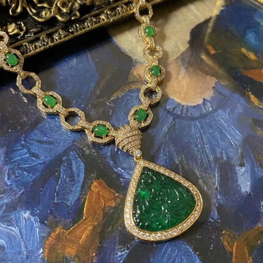 Luxury Emerald Jewelry Set – Vintage Gold Necklace & Earrings Necklace