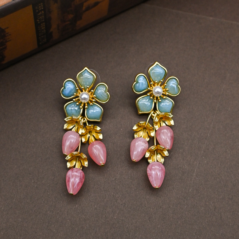 Artistic Floral Earrings Inspired by Nature Pink
